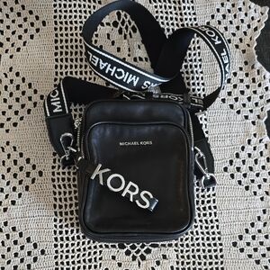 Michael Kors Black Crossbody Bag with Logo Strap 💖